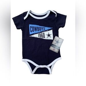 Dallas Cowboys NWT Size 6 Months NFL Football Bodysuit